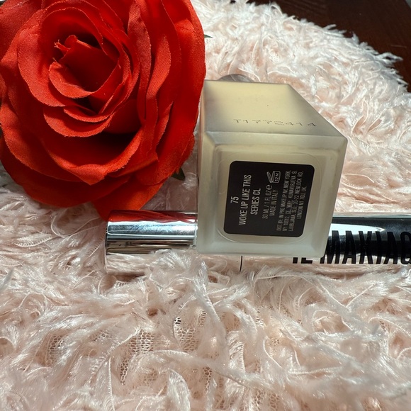 IL MAKIAGE Cream Foundation Makeup - Picture 1 of 6